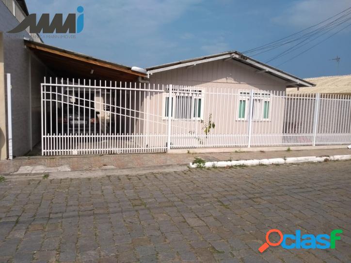 02 Casas no mesmo terreno com 03 e 02 dormitórios - Itajai