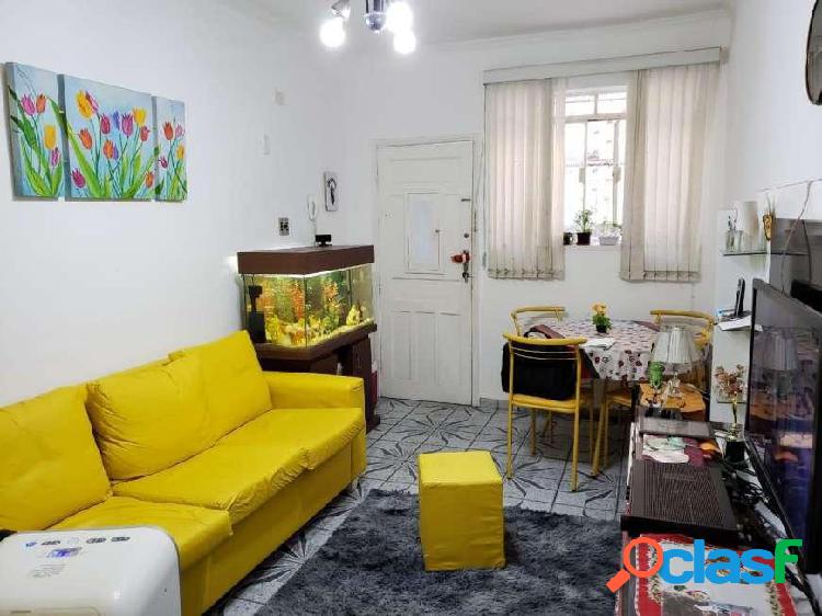 Apartamento com 3 dormitórios à venda, 79 m² por R$