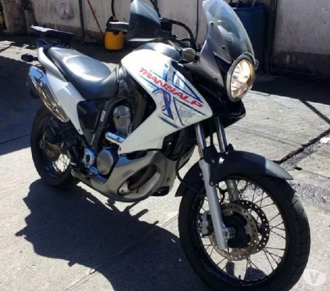 Honda Transalp 700 2012 IPVA 2019 pago Novinha