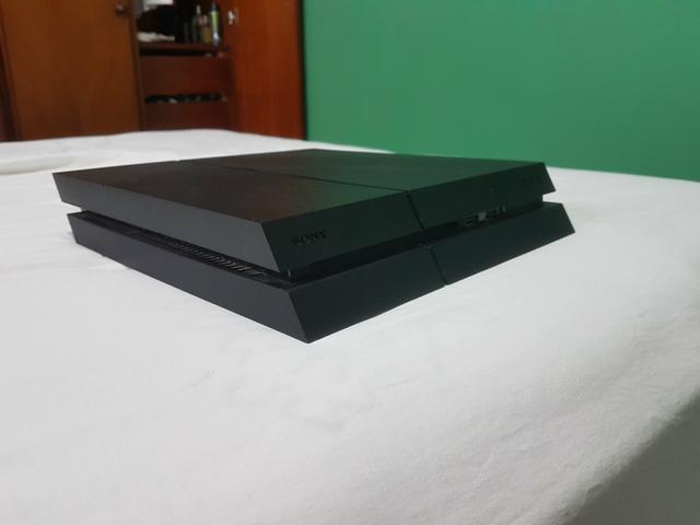 PlayStation 4 (PS4)