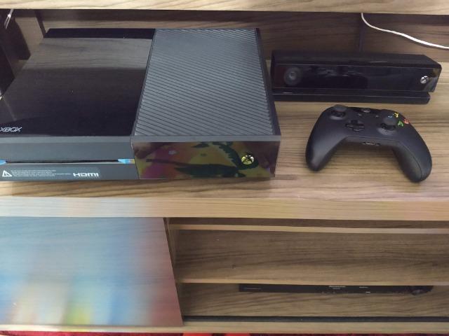Xbox One com Kinect, Fone de Ouvido + Microfone e Jogos