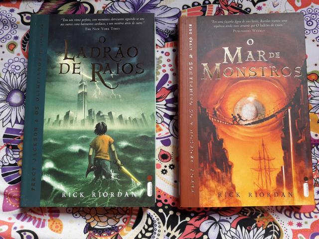 Livros da colação Percy Jackson. 1 e 2