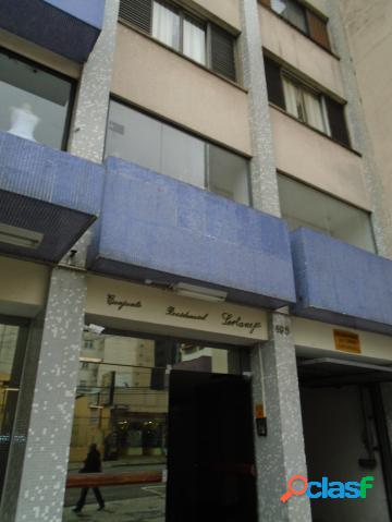 Apartamento - Locação - Curitiba - PR - Centro