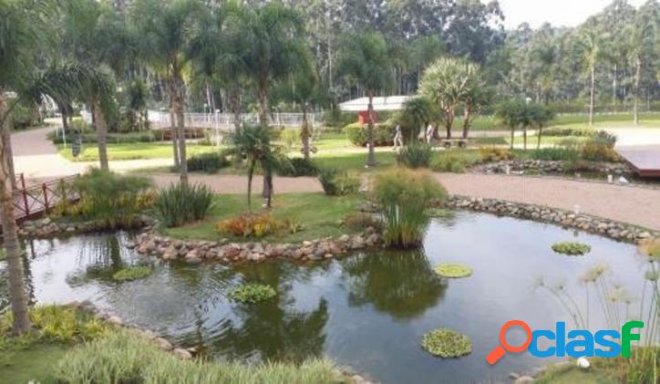 Apartamento no Resort Tamboré com 113,²