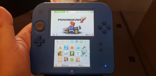 Nintendo 2DS, semi novo, com caneta