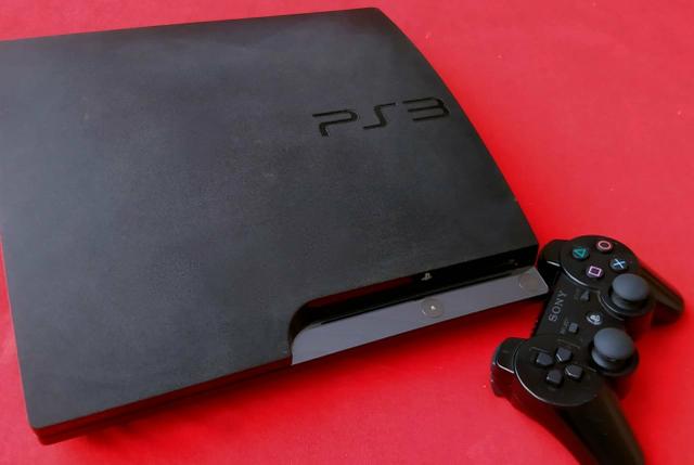 PlayStation 3 Slim 160gb (parcelo em 10x no crédito)