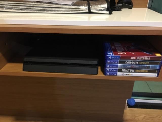 PlayStation 4 - 1 TB