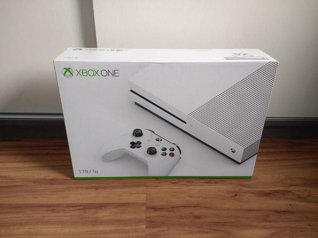 Vendo XBox one S 1 tera