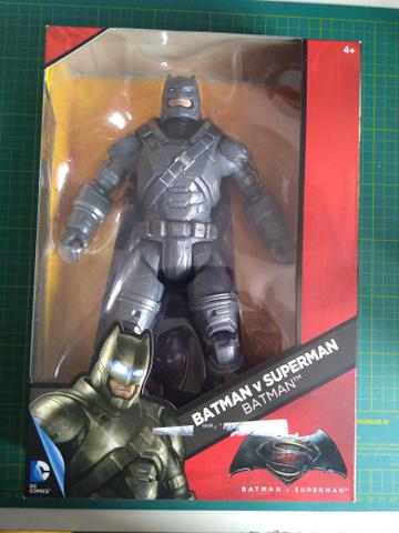 Boneco/figura Batman com armadura 30 cm