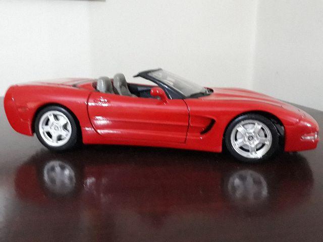 Miniatura Corvette CS 1:18