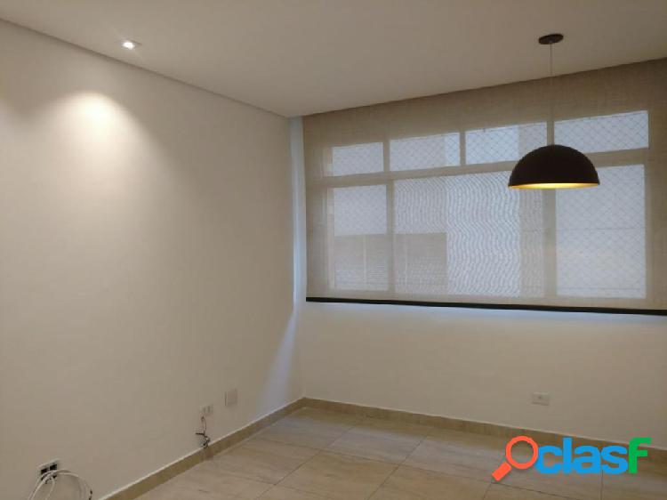 Apartamento com 1 dormitório à venda, 50 m² por R$