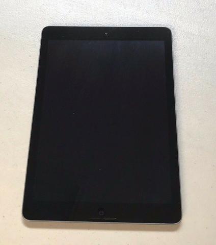 Apple iPad Air Wi-Fi 64GB