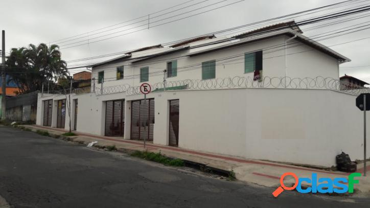 CASA 2 QUARTOS NO PARQUE LEBLON.