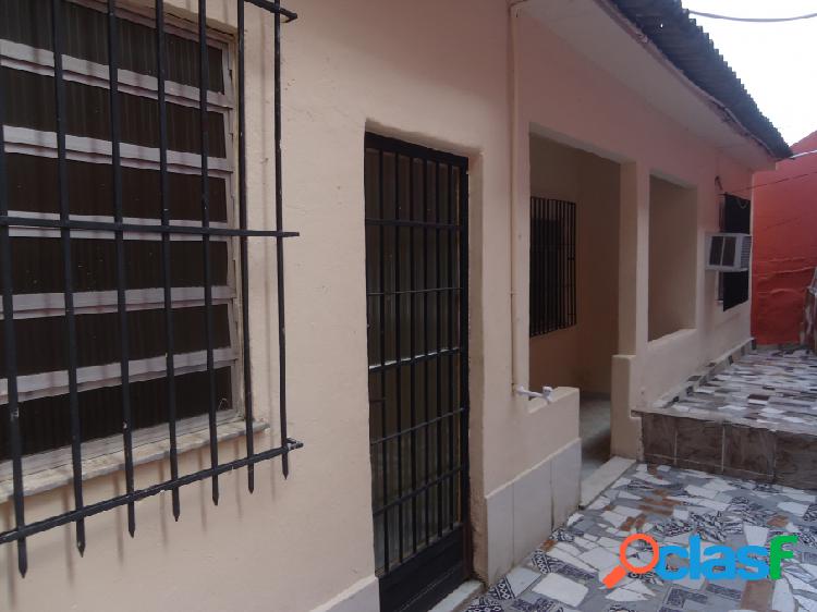 Casa - Aluguel - Duque de Caxias - RJ - Centro
