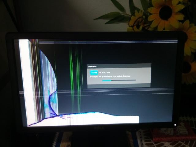 Monitor com defeito