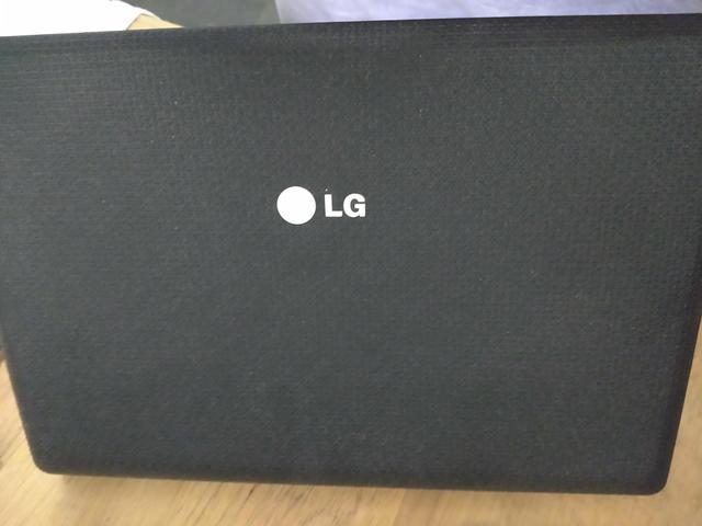 Notebook LG core i3, 3 GB de memória 160 HD.  sem