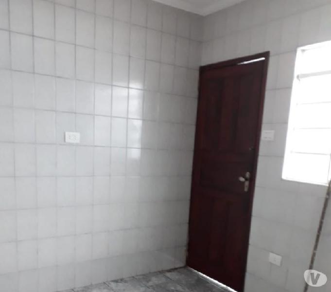 Linda casa com 3 quartos sendo 1 suíte em Jacareí