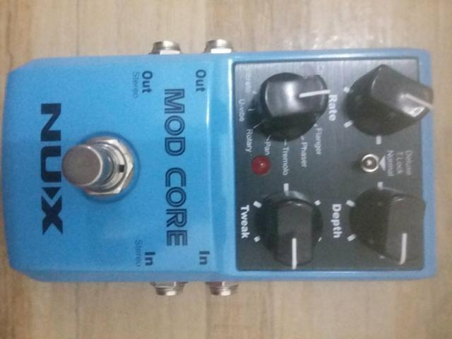 Pedal moderno core Nux