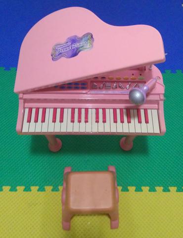 Piano eletrônico infantil