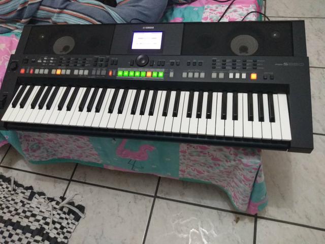 Teclado Yamaha psr s650