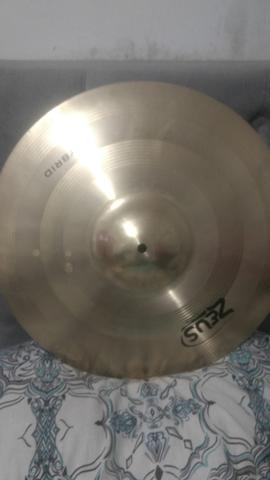 Zeus de 17 polegadas