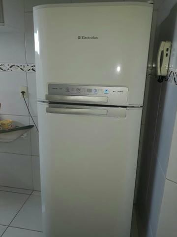 Geladeira Electrolux DFN 49