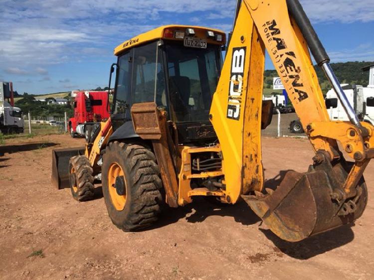 vende-se retroescavadeira jcb 214e ano 2013