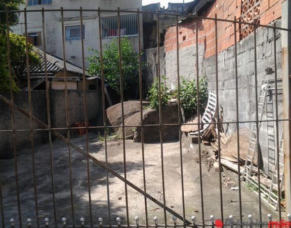 Terreno pequeno e barato no Bairro do Limão