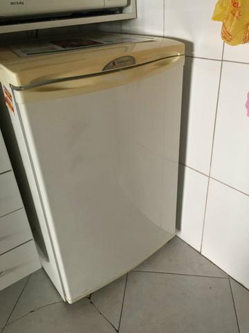 Frigobar estado de novo