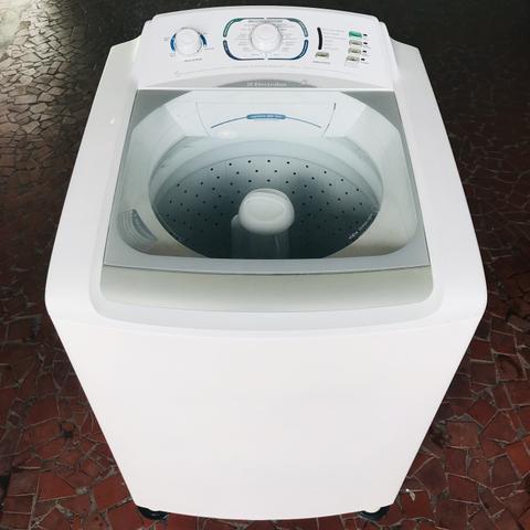 Máquina de Lavar Roupas Electrolux 15kg - Caixa de Fibra -