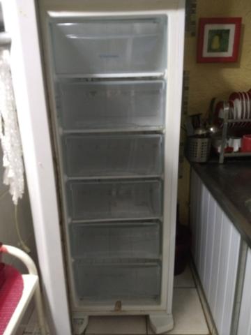 Vende-se frezeers verticais semi novos