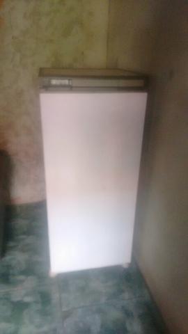 Vendo.freezer vertical.usado