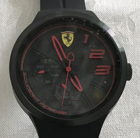 Relógio original novo Scuderia Ferrari - preto/vermelho