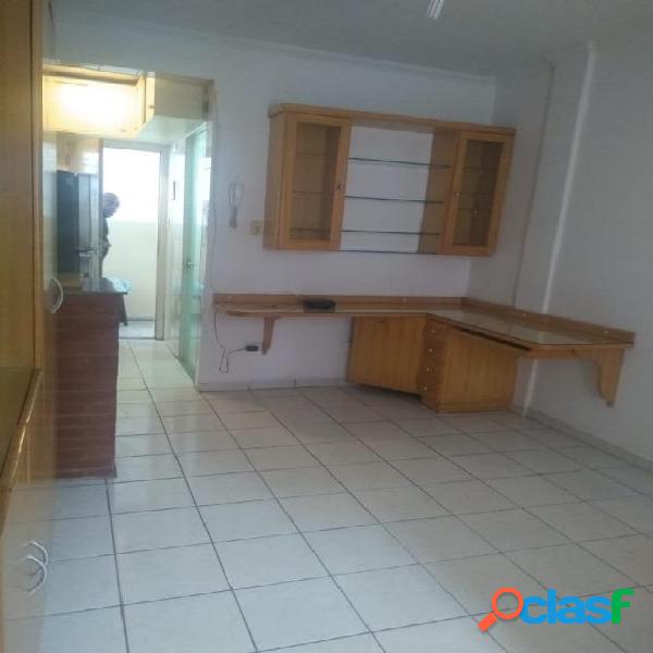 Kitnet com 1 dormitório à venda, 29 m² por R$ 155.000 -