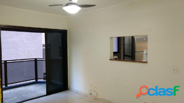 Apartamento com 2 dormitórios à venda, 72 m² por R$