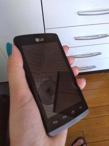 Celular LG Joy