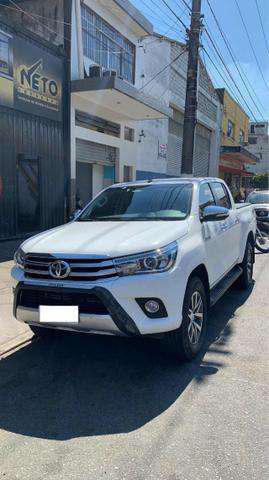 Toyota Hilux CD Srx 4x4 2.8 Tdi 16v Diesel Aut.