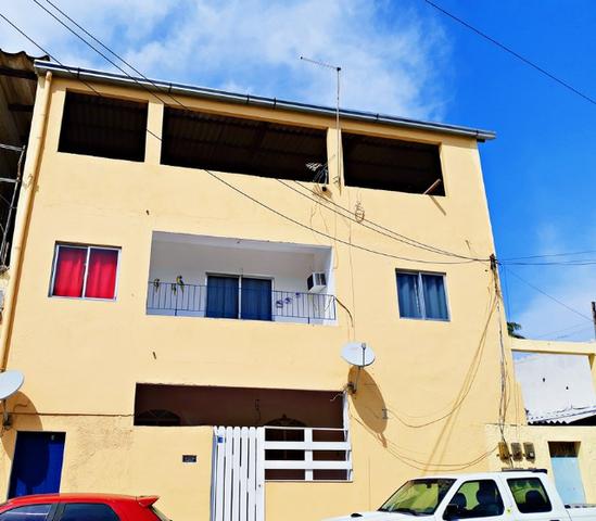 CL 13 - Ótimo apartamento sem mobília no centro de