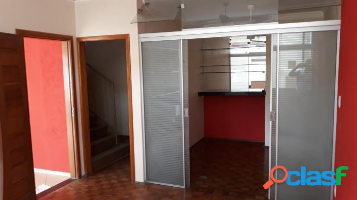 Sobrado de 4 dormitórios na Vila Universitária