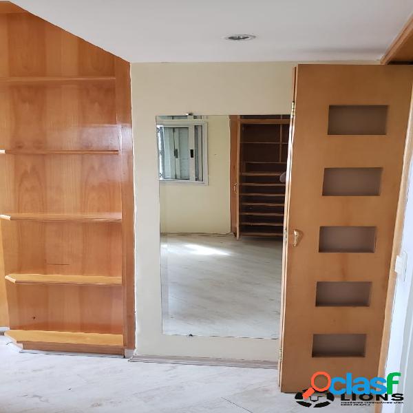 Apartamento 02 dorm, 01 vaga- Moinho Velho