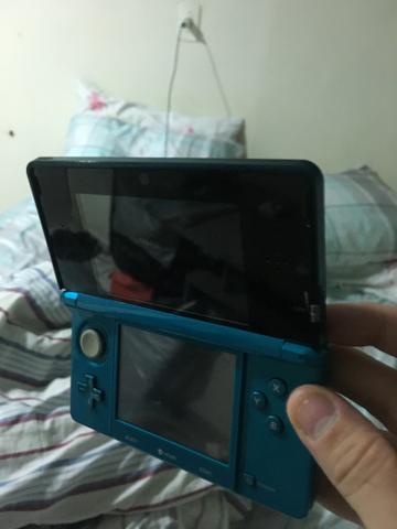 Nintendo 3DS + 5 Jogos