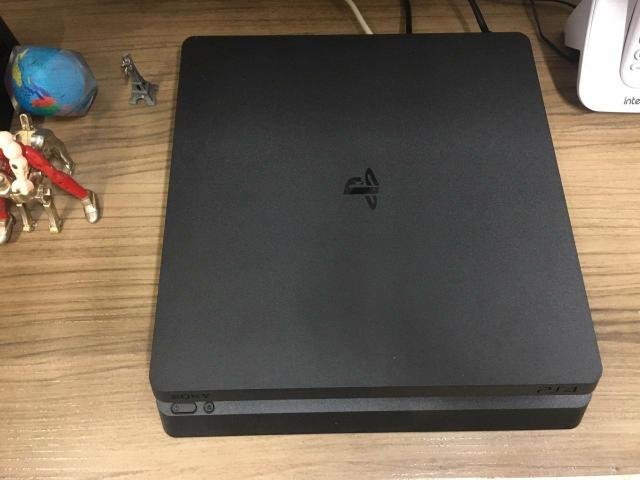 PS4 Slim