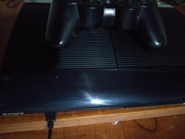 PlayStation 3 Super Slim + 1 controle