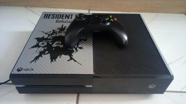 Xbox One + 1 controle + 7 jogos