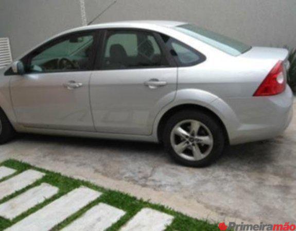 Ford Focus 2011 impecável 4 portas completo