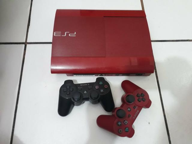 PS3 Semi novo.