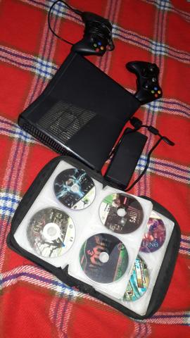 Vendo Xbox 360 destravado com mas de 100 jogos