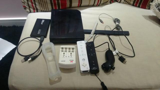 Vendo nintendo wii 2 controles e jogos no hd