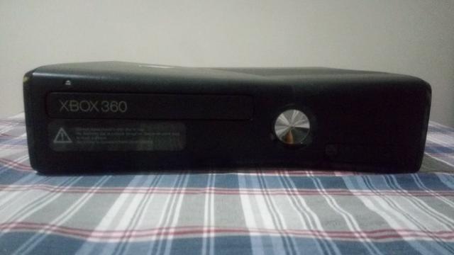 Xbox 360 Destravado HD 500GB Slim com mais de 100 jogos (HD