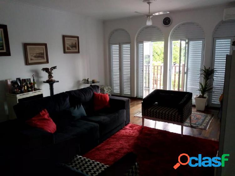 Apartamento com 3 dormitórios à venda, 159 m² por R$